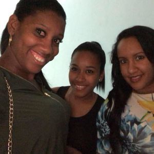 Meet your Posher, Dania